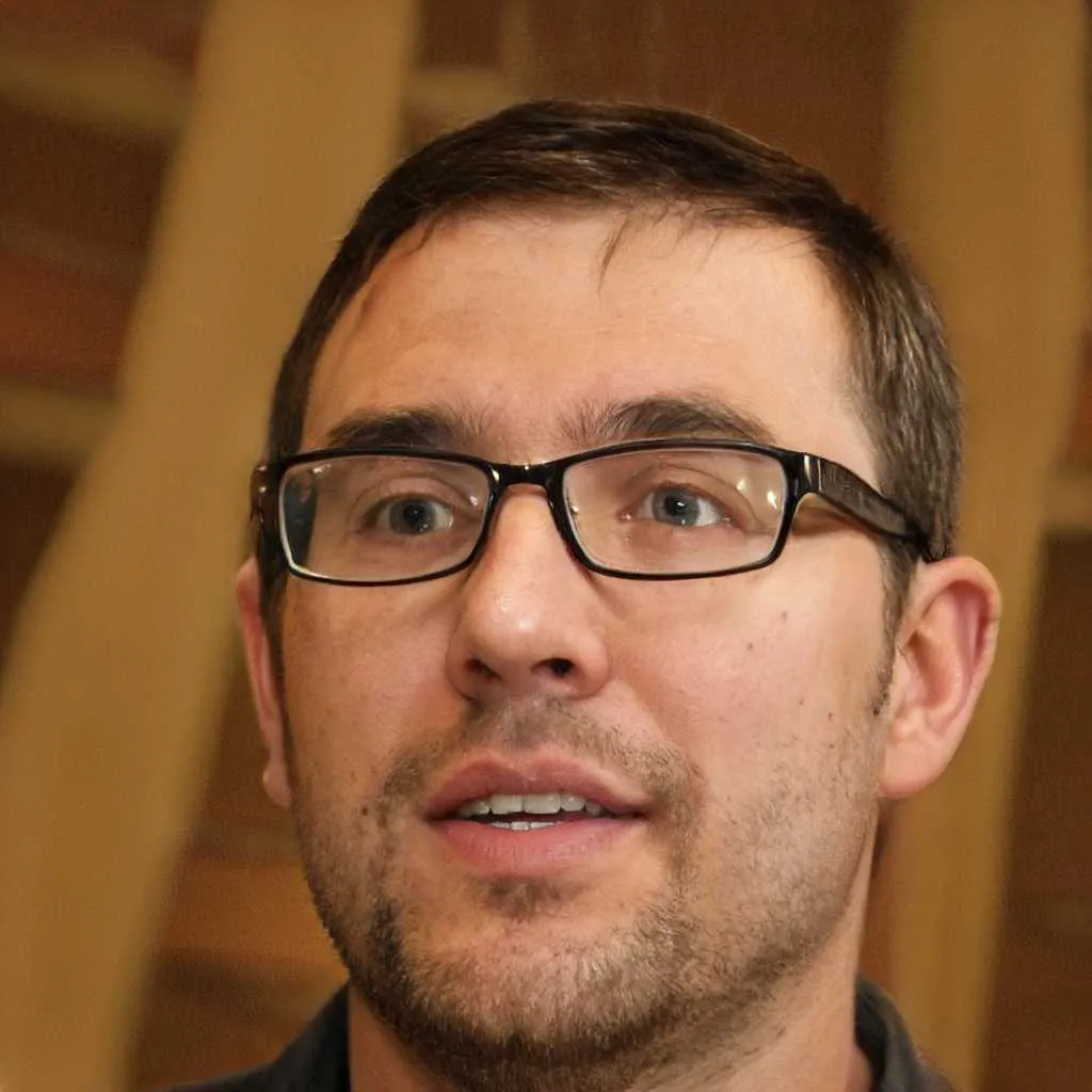 Lukas T.